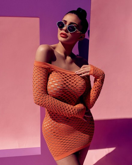 Kylie Jenner lancia linea occhiali da sole